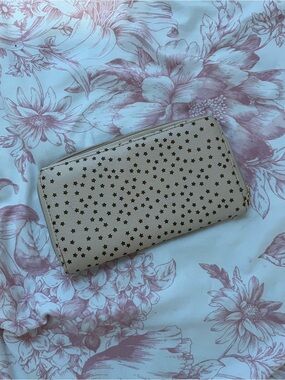 Beige Star-Pattern Zip Wallet - Unbranded